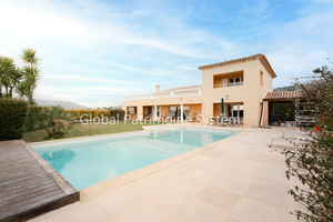 Magnifique villa avec piscine et terrain